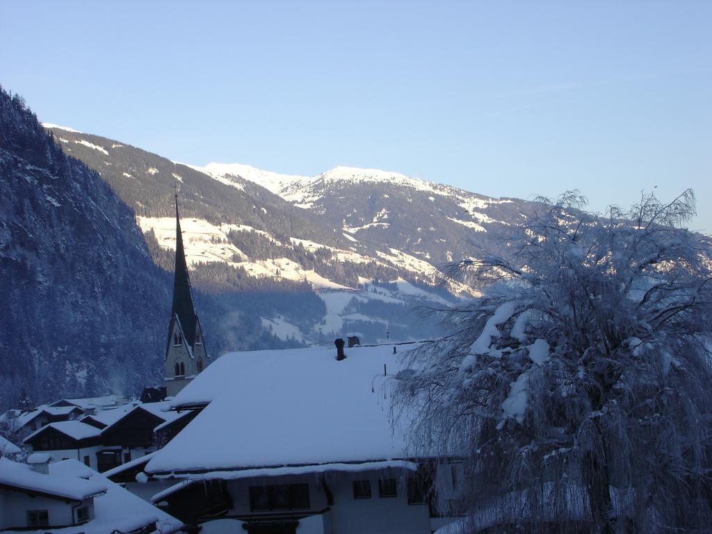 Appartements Rieser - Im Herzen Von Mayrhofen - Sonniger Balkon - 3 Schlafzimmer Room photo